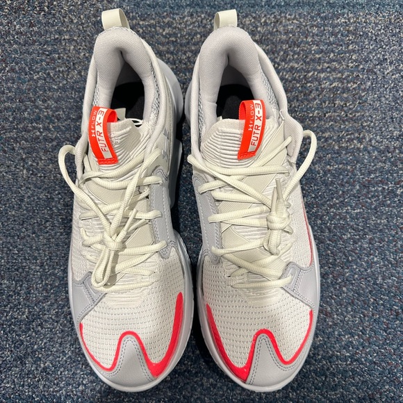 Brand new under armour futr x- 3 size 12 brand new with box - Picture 3 of 5